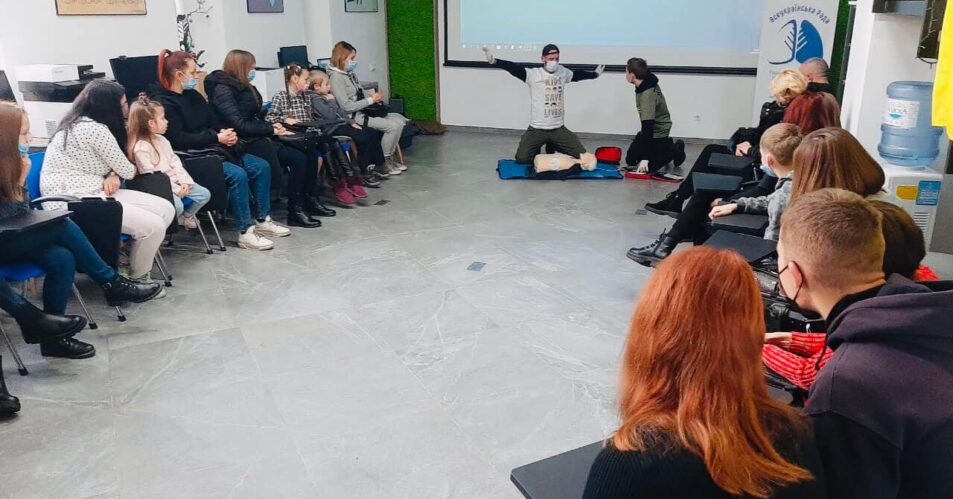 Всеукраїнська рада реанімації долучилася до благодійної акції #ТепломЗігріємоСерця